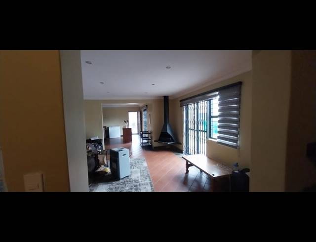 3 BEDROOM HOUSE FOR SALE IN KENSINGTON